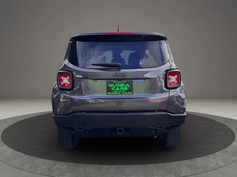 Used 2016 Jeep Renegade Trailhawk image 6