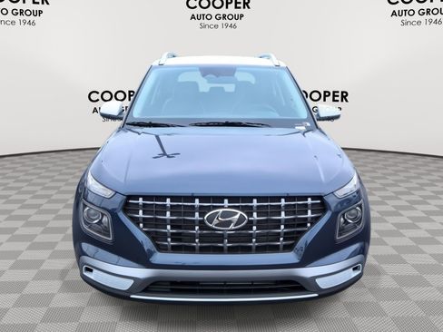 New 2026 Hyundai Venue SEL FWD image 2