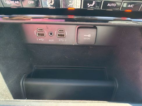 Used 2022 Jeep Grand Cherokee Limited image 26