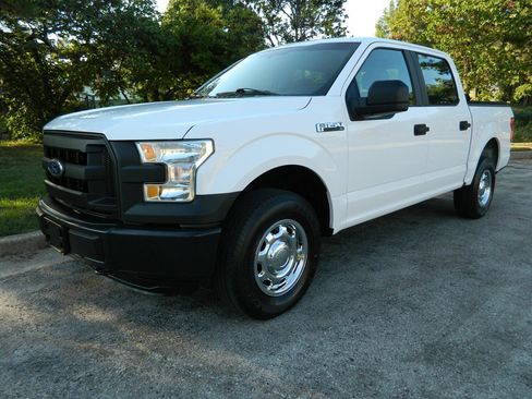 Used 2015 Ford F150 XL w/ Equipment Group 101A Mid image 1