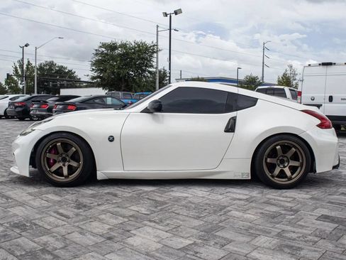 Used 2016 Nissan 370Z Coupe RWD image 4