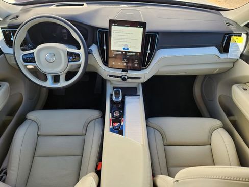 New 2026 Volvo XC60 B5 Ultra w/ Climate Package PRO image 11