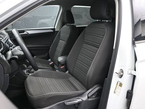 Used 2022 Volkswagen Tiguan S image 5