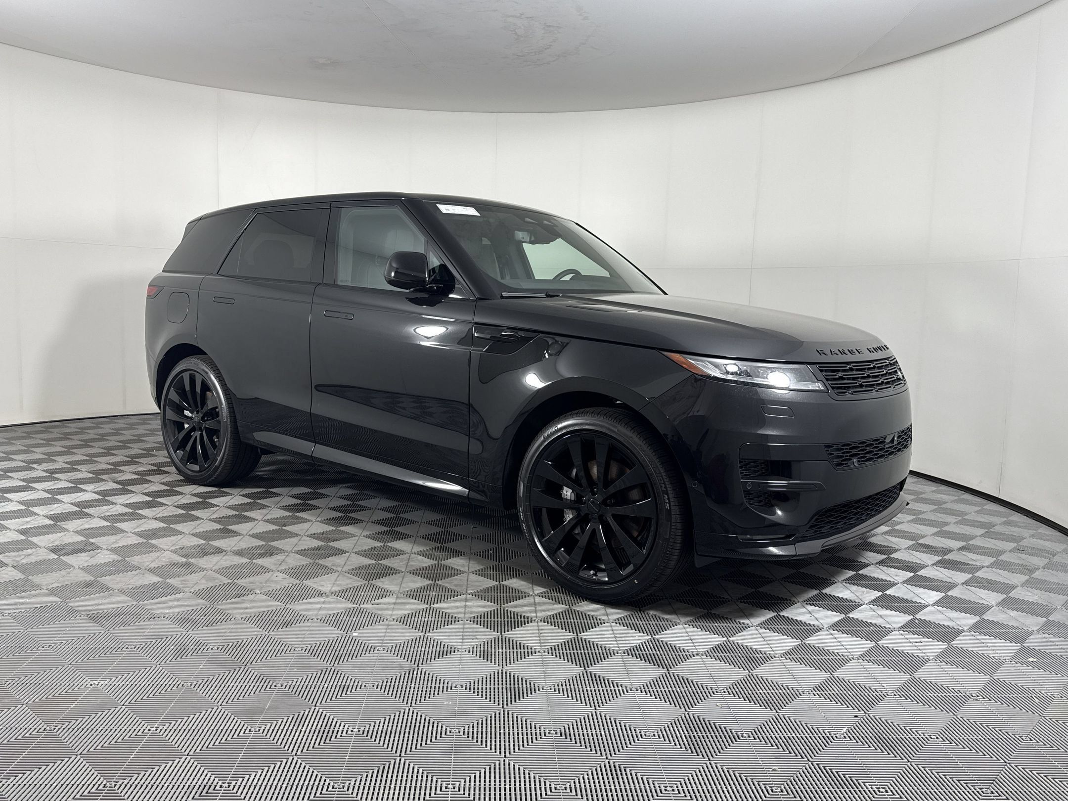 New 2026 Land Rover Range Rover Sport Dynamic SE AWD/4WD image 7
