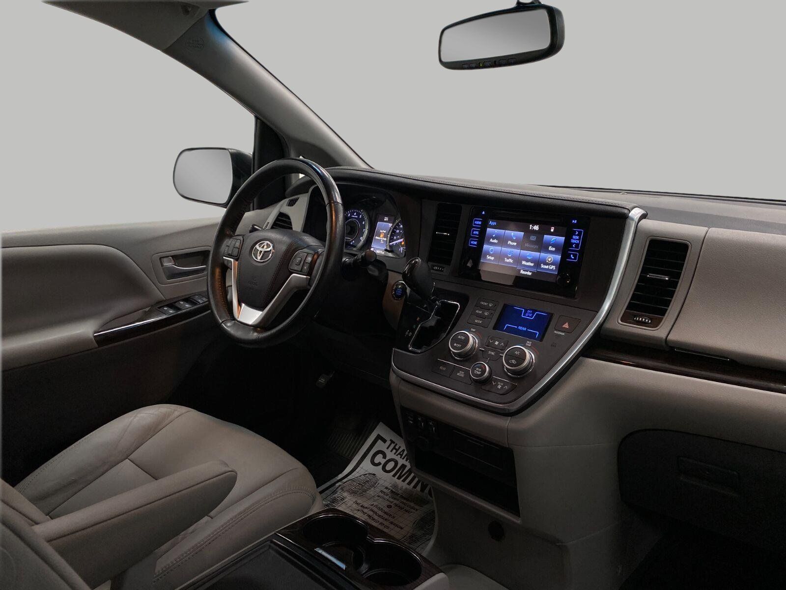 Used 2016 Toyota Sienna XLE FWD image 20