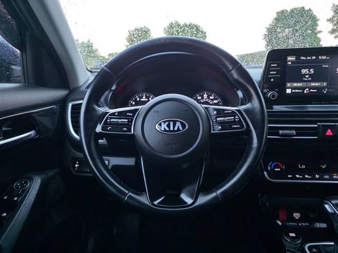 Certified 2021 Kia Seltos EX AWD/4WD image 24