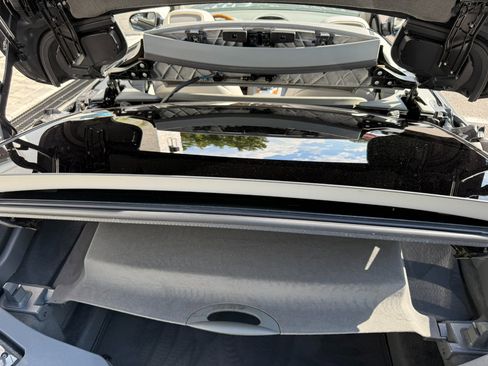 Used 2012 Mercedes-Benz SL 550 image 23