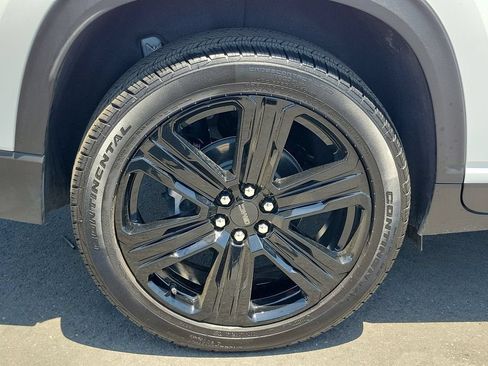 Used 2026 GMC Acadia Elevation w/ Black Edition FWD image 6