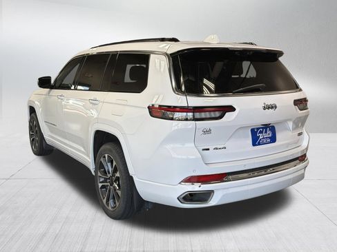 Used 2022 Jeep Grand Cherokee L Overland w/ Advanced Protech Group III AWD/4WD image 5
