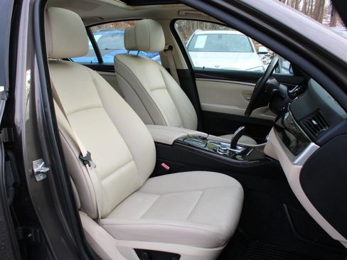 Used 2011 BMW 535i xDrive Sedan image 31