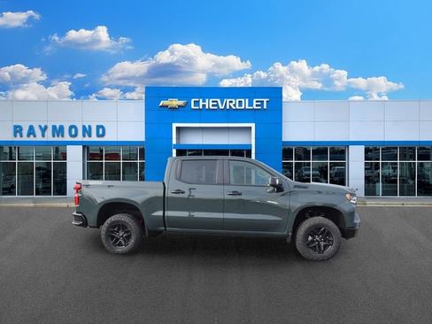 New 2026 Chevrolet Silverado 1500 LT Trail Boss w/ LT Trail Boss Premium Package AWD/4WD image 2