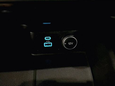 Used 2021 Ford Escape SE image 31