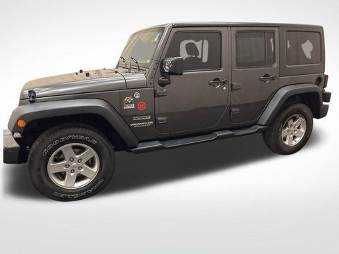 Used 2017 Jeep Wrangler Unlimited Sport w/ Quick Order Package 24S AWD/4WD image 8