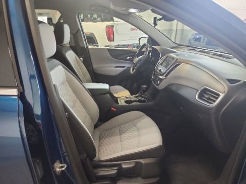 Used 2020 Chevrolet Equinox LT w/ Driver Convenience Package AWD/4WD image 20
