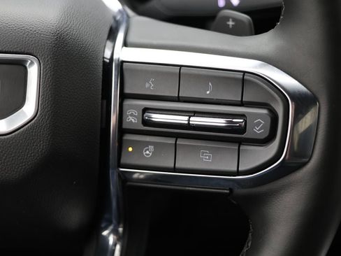 Used 2025 GMC Yukon XL Denali image 20