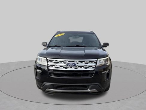 Used 2019 Ford Explorer XLT w/ Equipment Group 201A AWD/4WD image 2