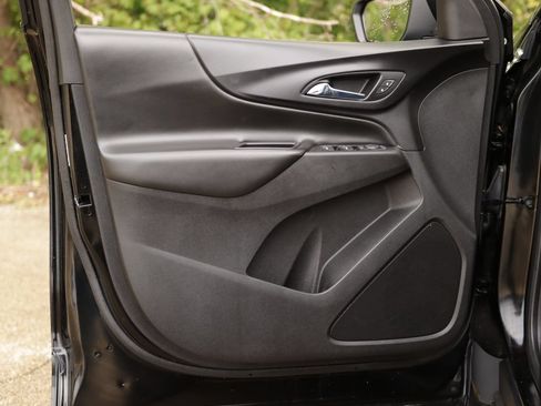 Used 2019 Chevrolet Equinox LT FWD image 21