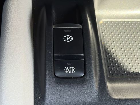 Used 2022 Nissan Rogue Sport SV w/ Technology Package image 54