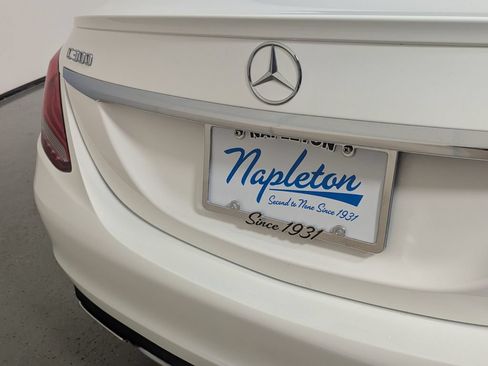 Used 2017 Mercedes-Benz C 300 Sedan image 8