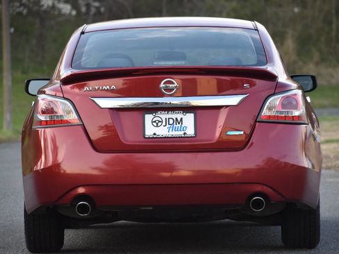 Used 2014 Nissan Altima 2.5 S w/ Sport Value Package image 6