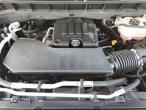 Used 2024 Chevrolet Silverado 1500 LT AWD/4WD image 26