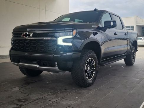 Used 2023 Chevrolet Silverado 1500 ZR2 w/ Technology Package image 1
