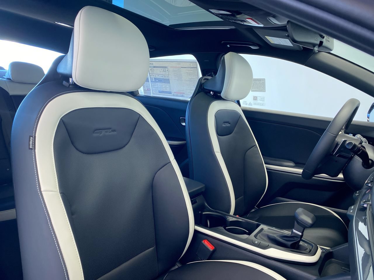 New 2026 Kia K4 GT-Line FWD image 32