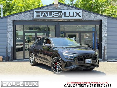 Used 2020 Audi Q8 Prestige w/ Prestige Package AWD/4WD image 1