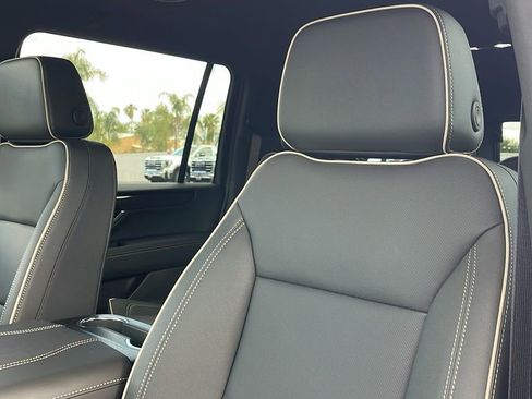 New 2026 GMC Yukon XL Elevation AWD/4WD image 13