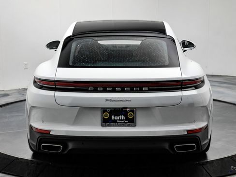 Used 2025 Porsche Panamera w/ Premium Package image 13