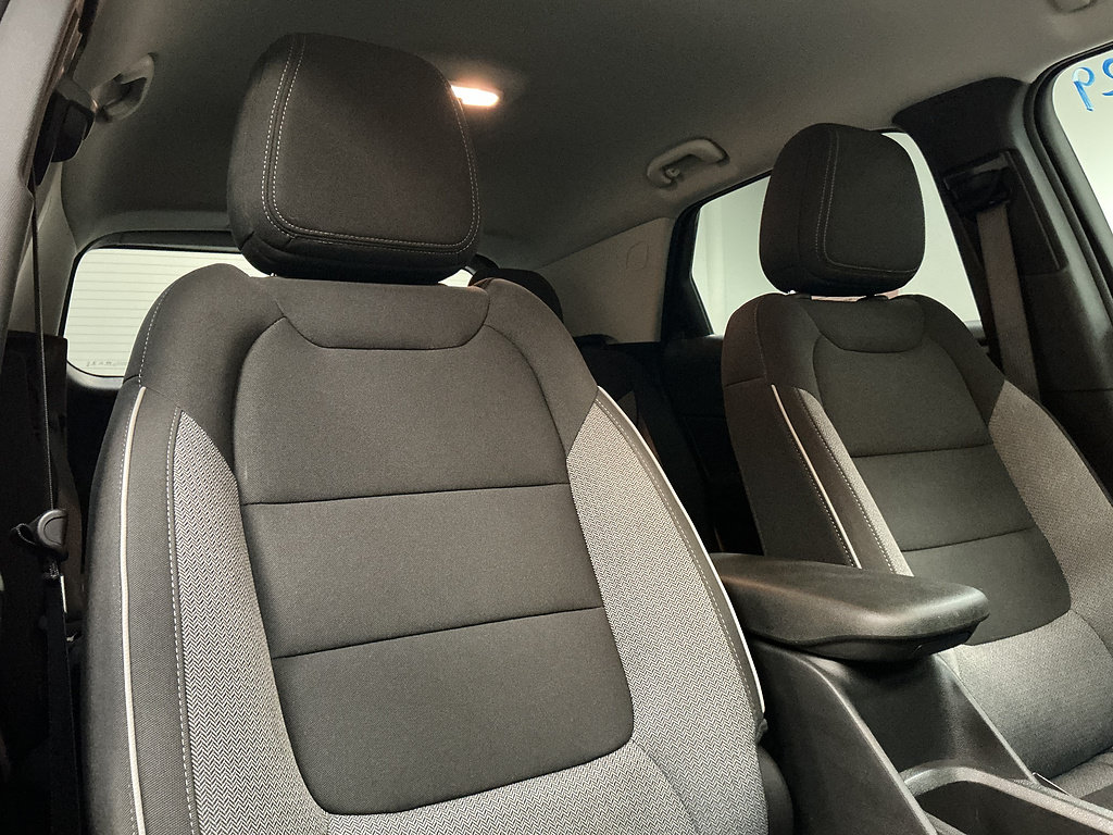 Used 2025 Chevrolet TrailBlazer LT w/ LT Cold Weather Package FWD image 31