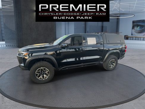 Used 2024 Chevrolet Colorado ZR2 w/ Technology Package image 7