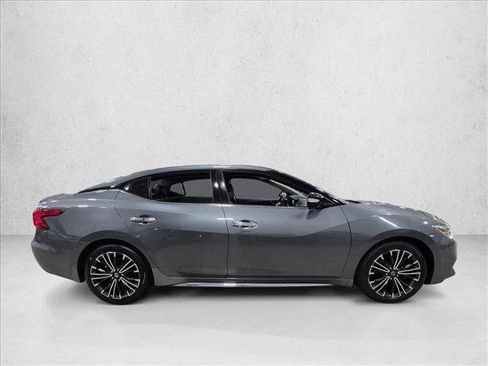 Used 2017 Nissan Maxima 3.5 SV w/ Dynamic Package FWD image 4