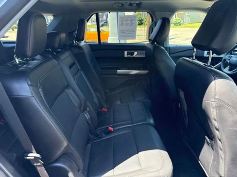 Certified 2023 Ford Explorer Limited w/ Equipment Group 301A AWD/4WD image 36