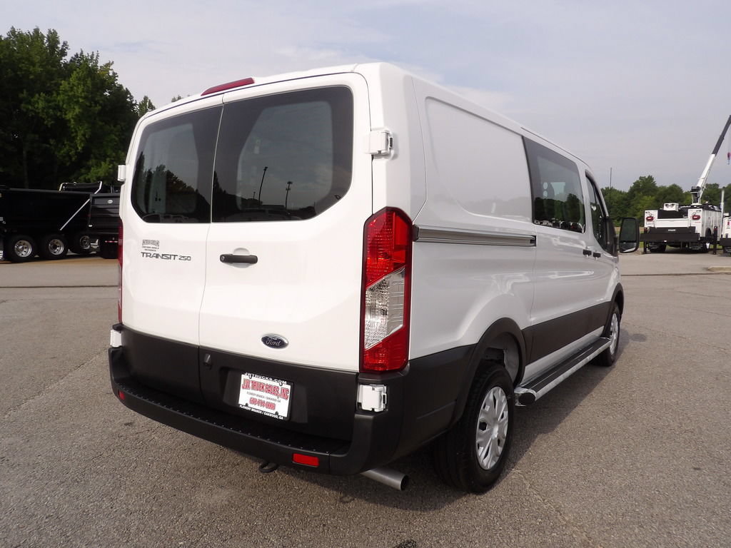 Used 2025 Ford Transit 250 Low Roof w/ Exterior Upgrade Package RWD image 7