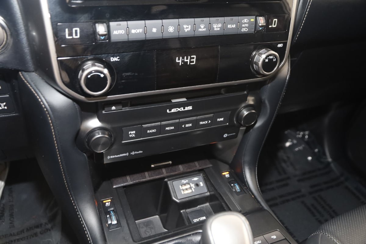 Used 2023 Lexus GX 460 Premium w/ Premium Package AWD/4WD image 28