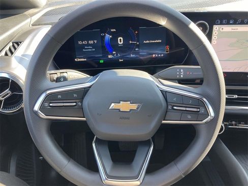 New 2026 Chevrolet Equinox EV LT image 26