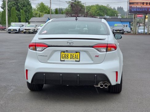 New 2026 Toyota Corolla SE w/ SE Package FWD image 8