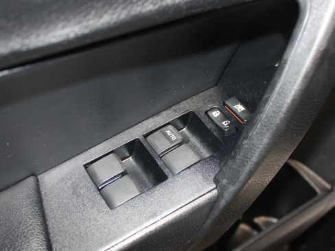 Used 2014 Toyota Corolla S image 11