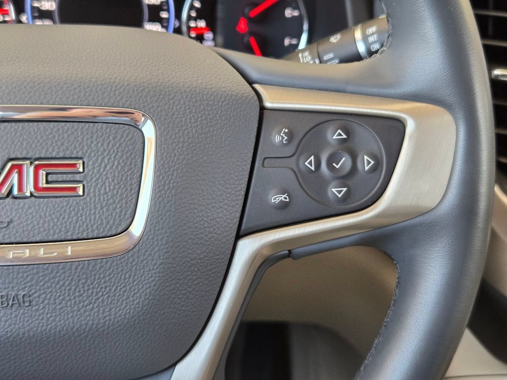 Used 2023 GMC Acadia Denali FWD image 25