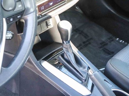 Used 2019 Toyota Corolla LE image 21