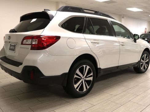 Used 2019 Subaru Outback 2.5i Limited w/ Popular Package #2 image 5