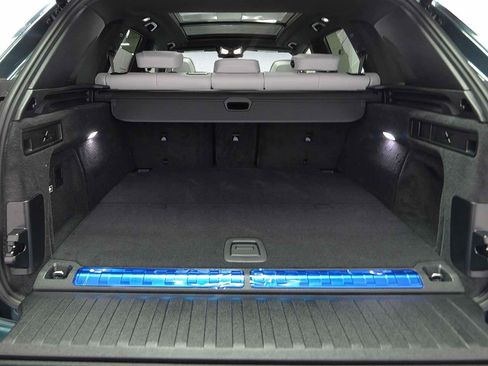 Used 2026 BMW X5 xDrive50e w/ Premium Package image 10