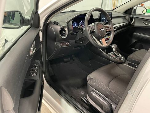 Used 2019 Kia Forte LXS image 16