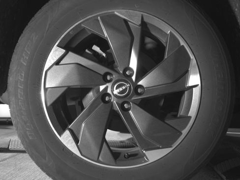 Used 2025 Nissan Rogue SV image 15