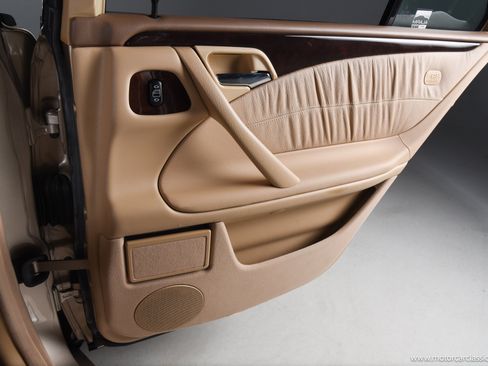 Used 2001 Mercedes-Benz E 320 Sedan image 33