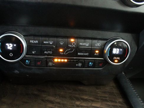 Used 2020 Ford Expedition Max Platinum image 40