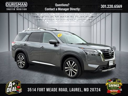 Used 2025 Nissan Pathfinder Platinum w/ Cargo Package AWD/4WD image 1