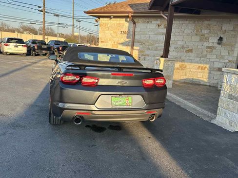 Used 2021 Chevrolet Camaro LT image 3