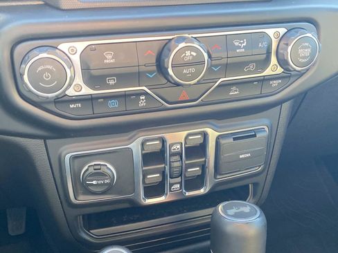 Certified 2023 Jeep Wrangler Sahara image 35